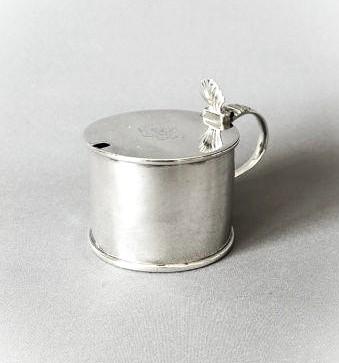 Handsome Large 18th Century Silver Drum Mustard Pot (1 of 9) Handsome Large 18th Century Silver Drum Mustard Pot (1 of 9)