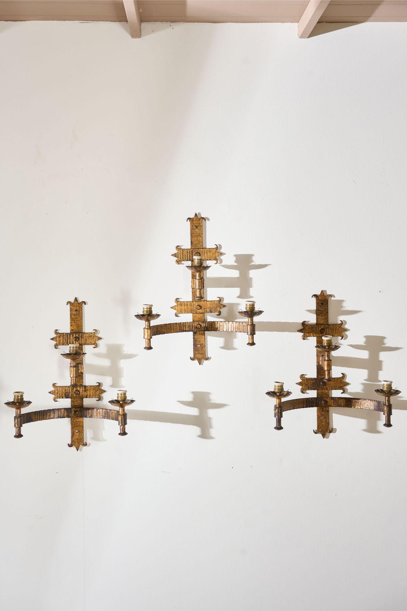 Trio of Mid Century Spanish Gilt Metal Wall Lights (1 of 10) Trio of Mid Century Spanish Gilt Metal Wall Lights (1 of 10)