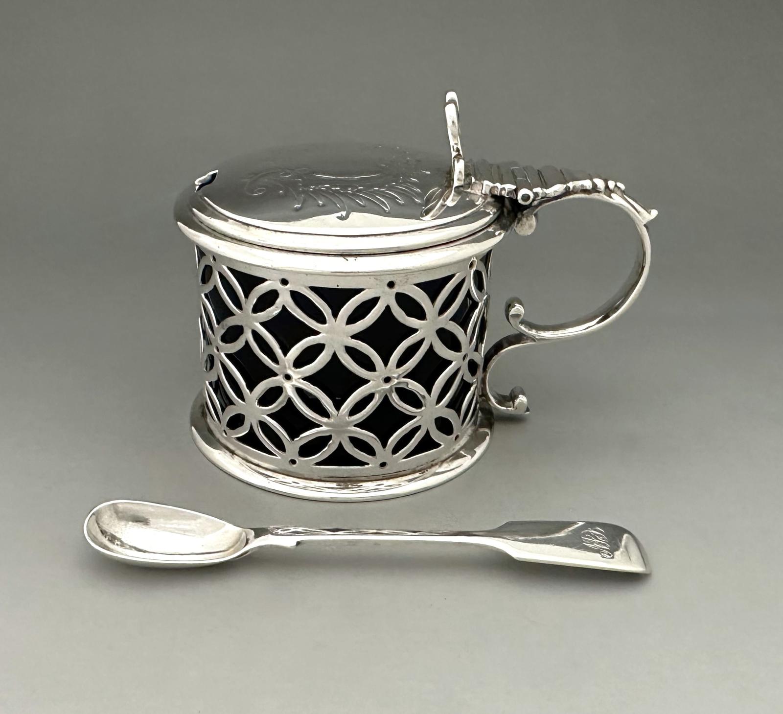 A Superb William IV Silver Pierced Drum Mustard Pot (1 of 14) A Superb William IV Silver Pierced Drum Mustard Pot (1 of 14)