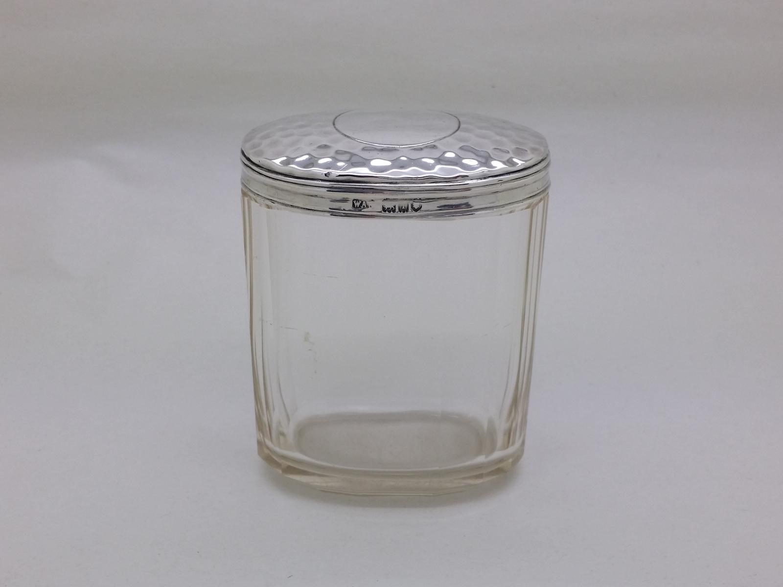 Edwardian 1904 Sterling Silver & Glass Dressing Table Jar Hallmarked London (1 of 10) Edwardian 1904 Sterling Silver & Glass Dressing Table Jar Hallmarked London (1 of 10)