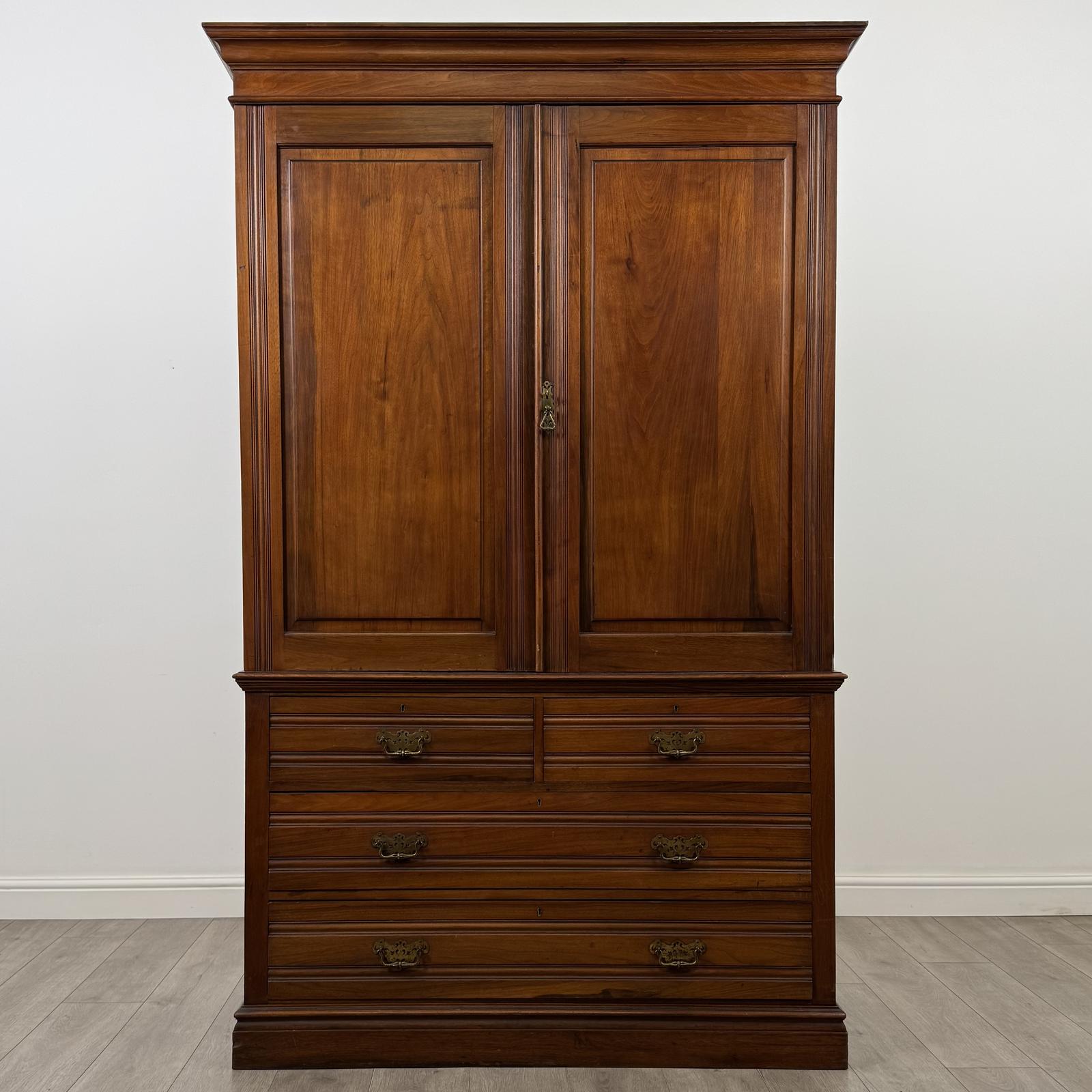 Antique 20th Century Edwardian Linen Press Cupboard in Walnut (1 of 11) Antique 20th Century Edwardian Linen Press Cupboard in Walnut (1 of 11)