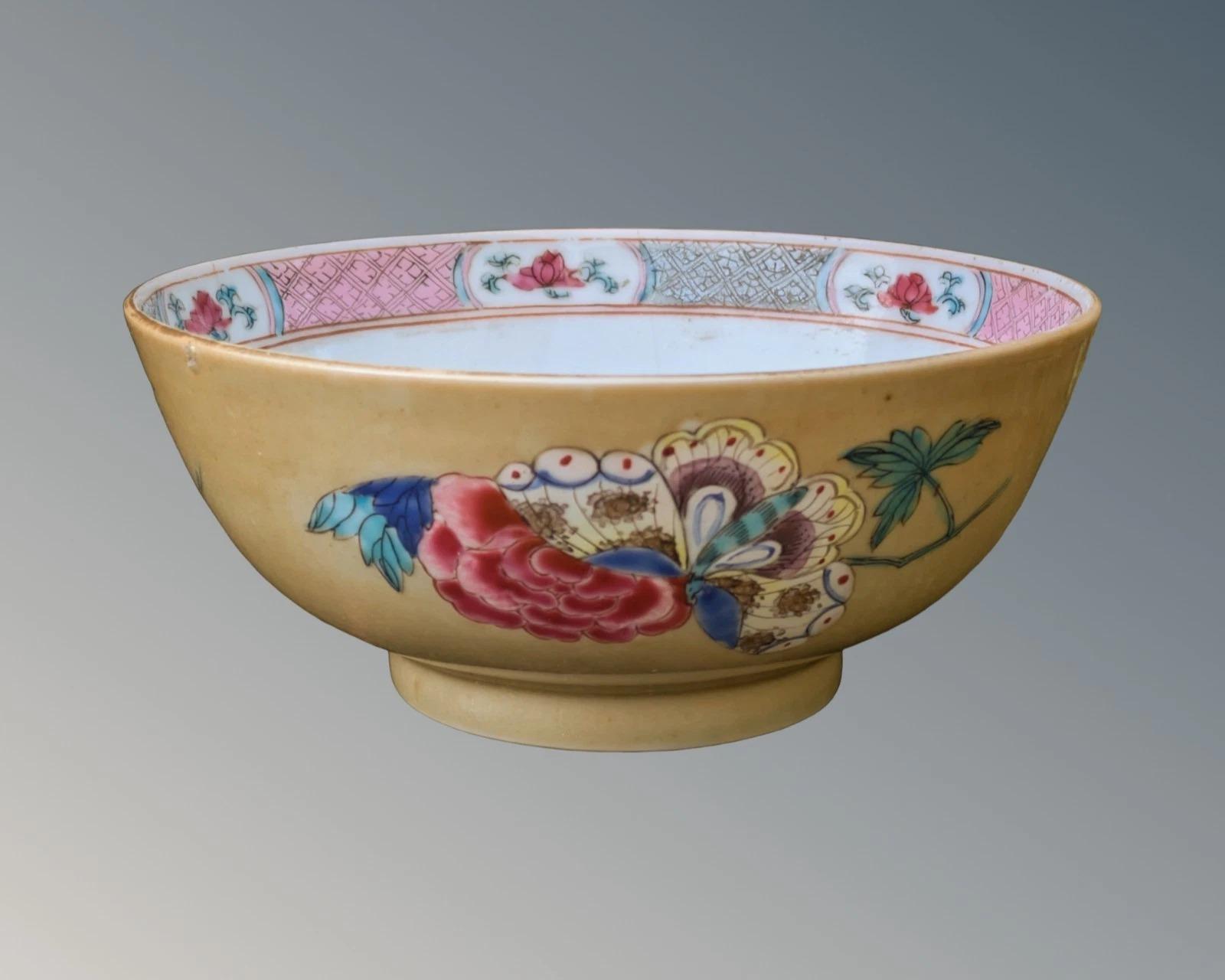 Chinese Porcelain Yongzheng Qianlong Bowl Famille Rose (1 of 7)