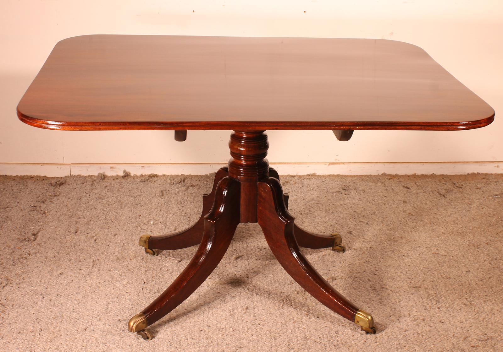 Georgian Table in Solid Mahogany (1 of 11)