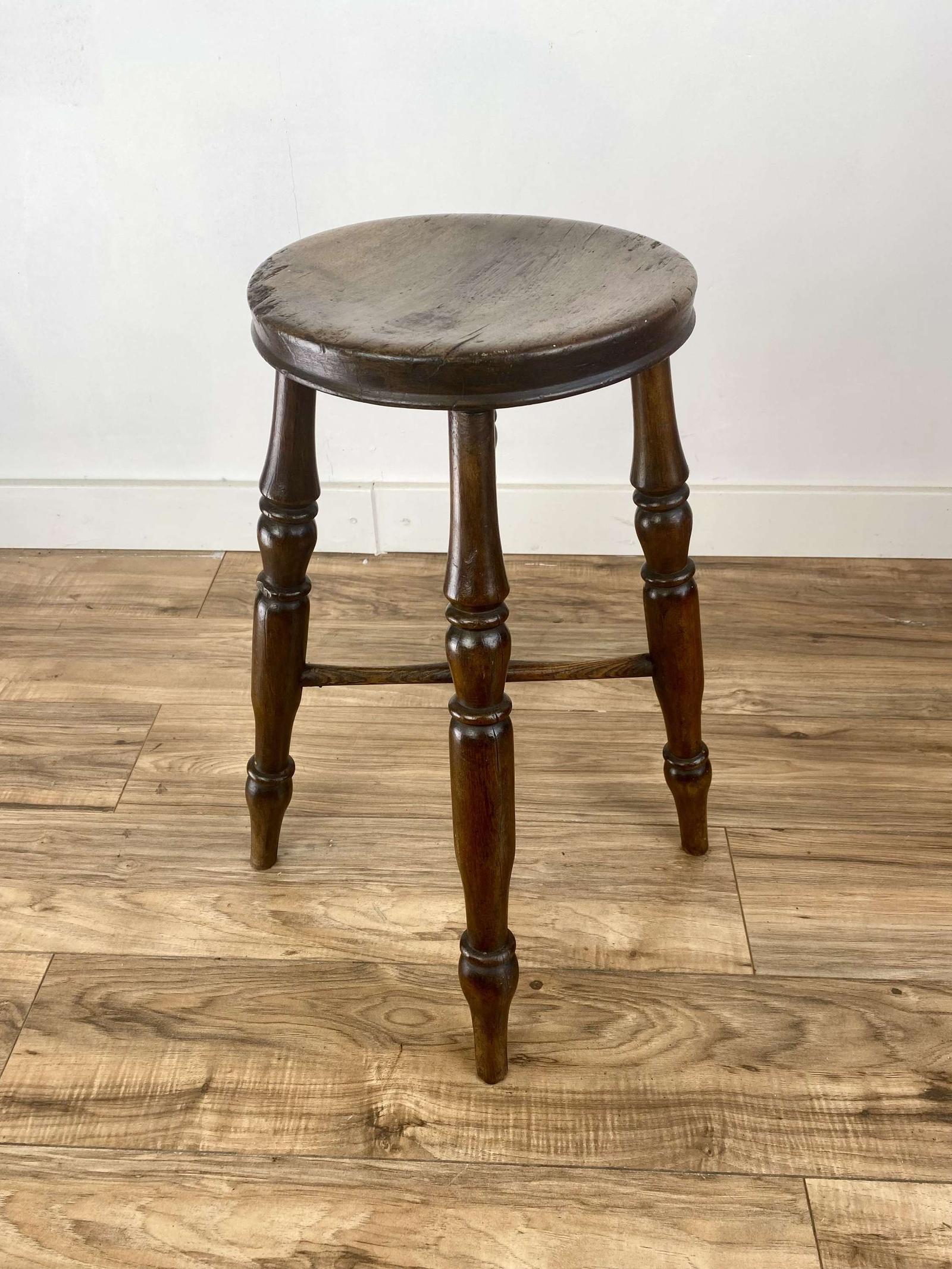 19th Century Turned Oak Stool (1 of 5) 19th Century Turned Oak Stool (1 of 5)