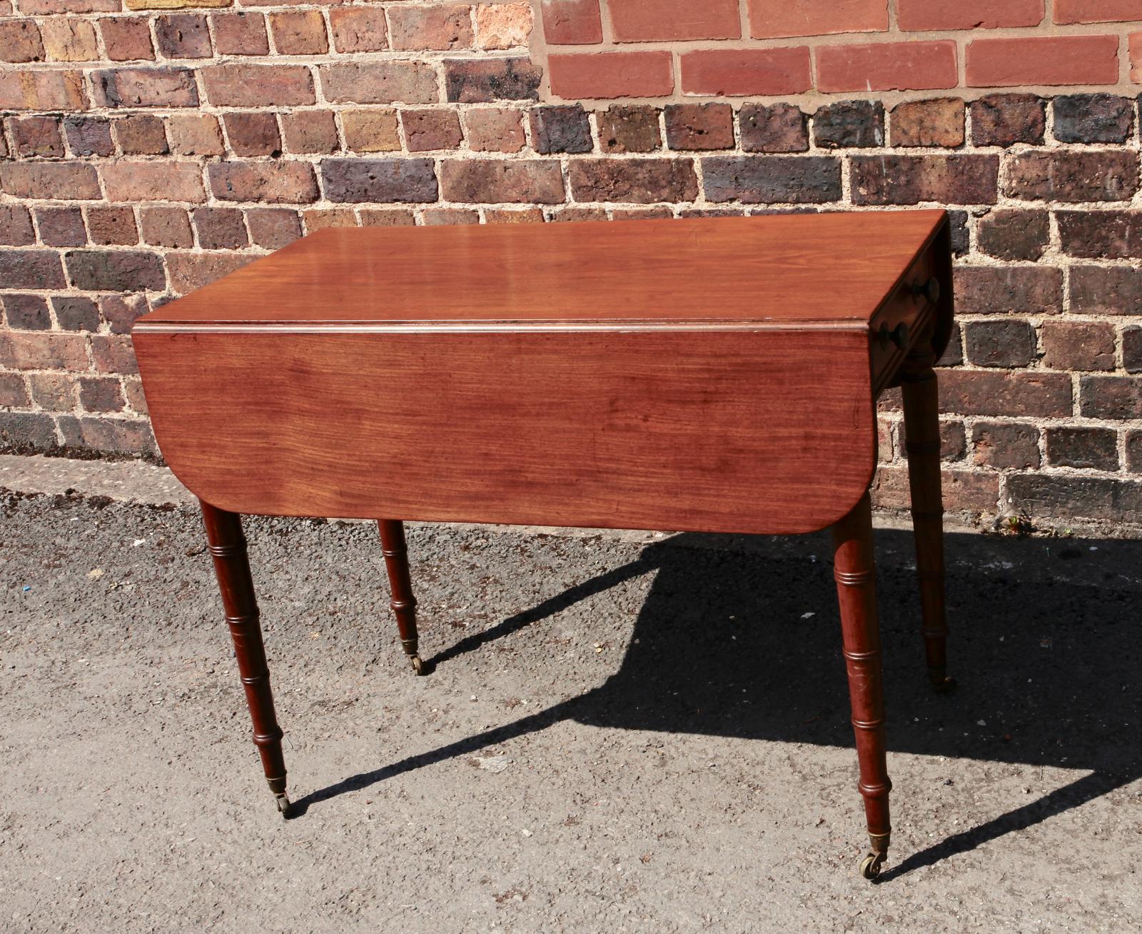 Georgian Mahogany Pembroke Table (1 of 6) Georgian Mahogany Pembroke Table (1 of 6)