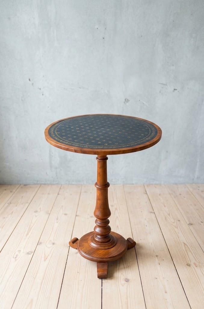 English William IV Mahogany Occasional Table with Leather Top (1 of 9) English William IV Mahogany Occasional Table with Leather Top (1 of 9)