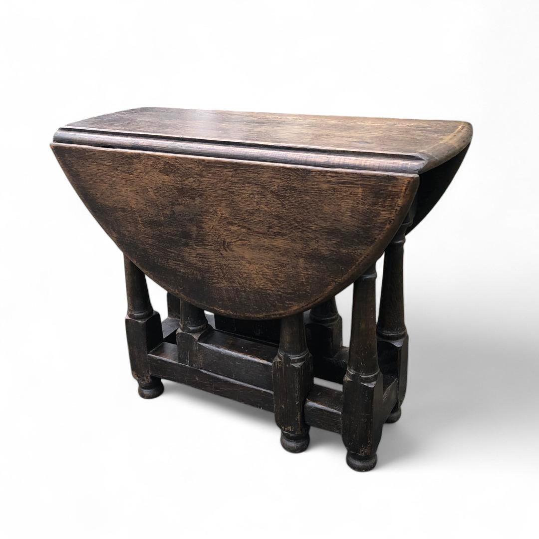 Small Low Antique Oak Drop Leaf Side Table 1920s (1 of 14)