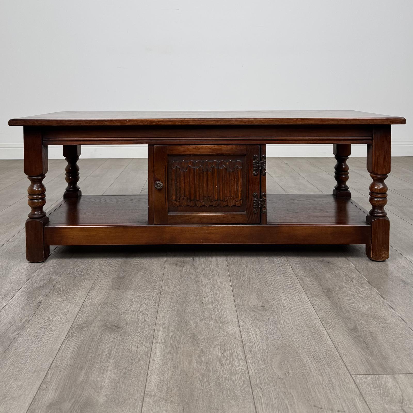 Antique 20th Century Carved Coffee Table in Oak (1 of 10) Antique 20th Century Carved Coffee Table in Oak (1 of 10)