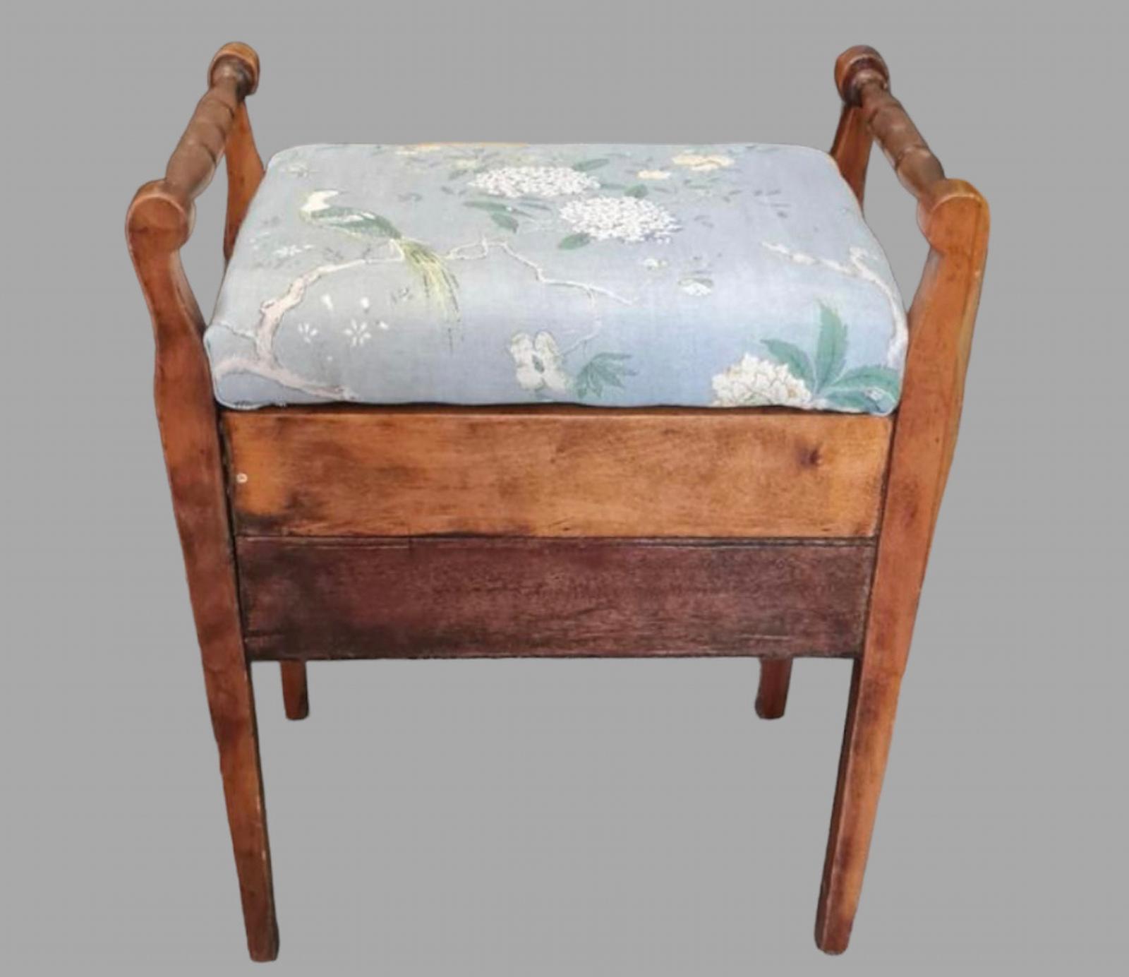 An Edwardian Piano Stool with Lifting Lid (1 of 4)