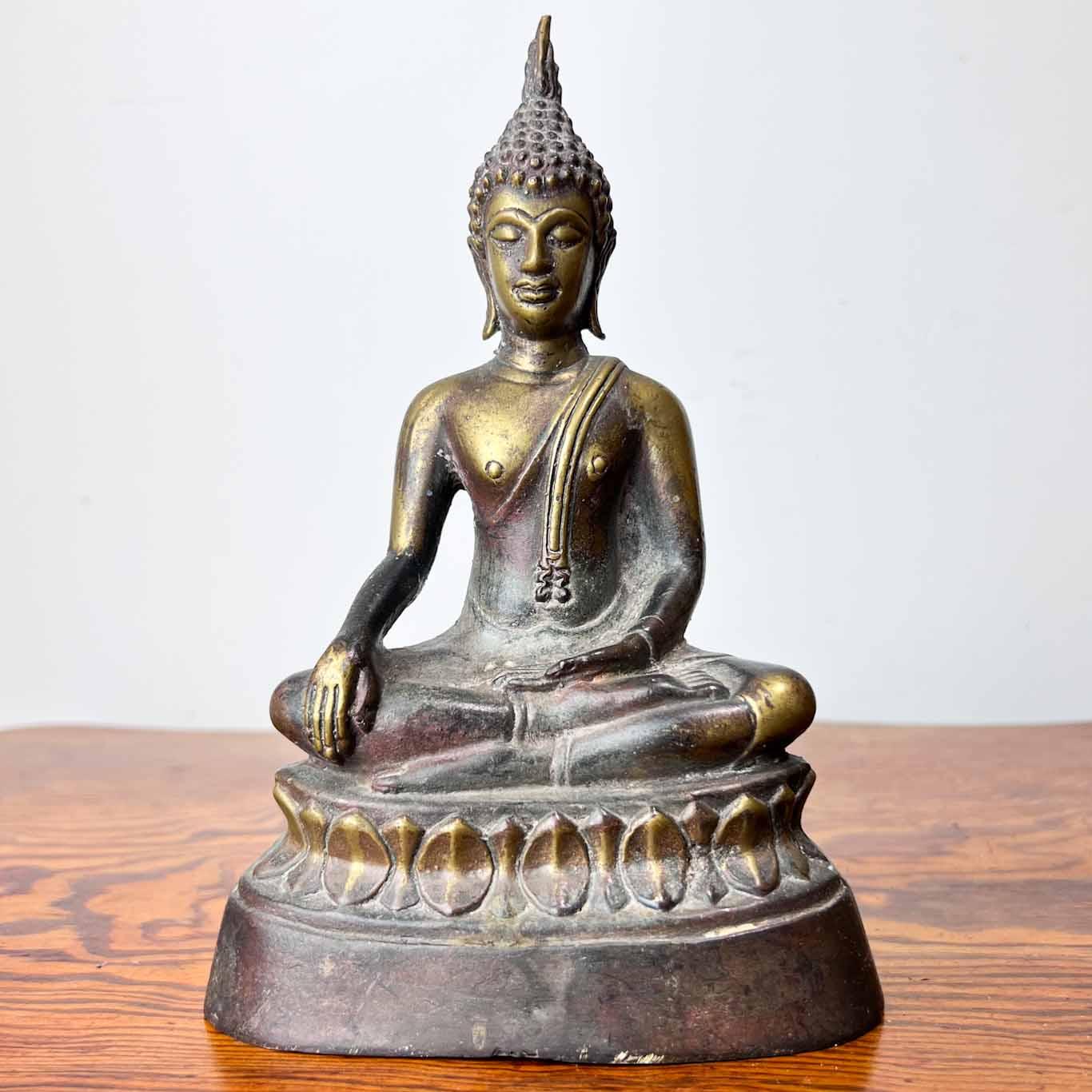 Antique Burmese Bronze Buddha (1 of 7) Antique Burmese Bronze Buddha (1 of 7)