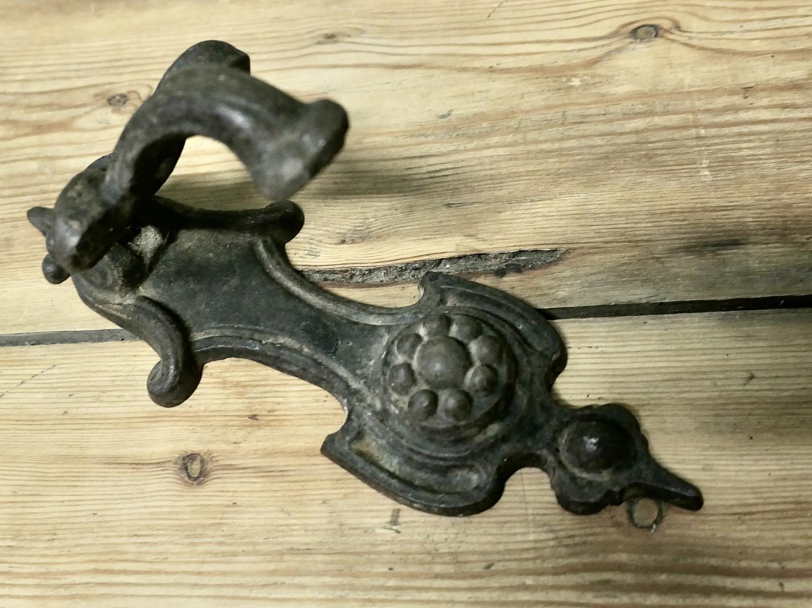 Heavy Victorian Iron Door Knocker (1 of 6)