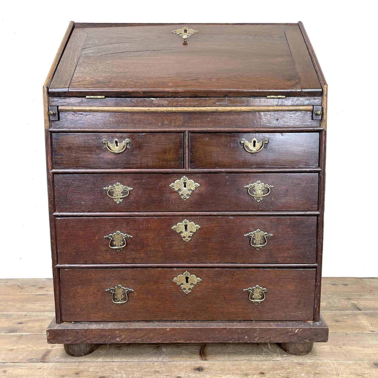Small 18th Century Oak Bureau (1 of 10) Small 18th Century Oak Bureau (1 of 10)
