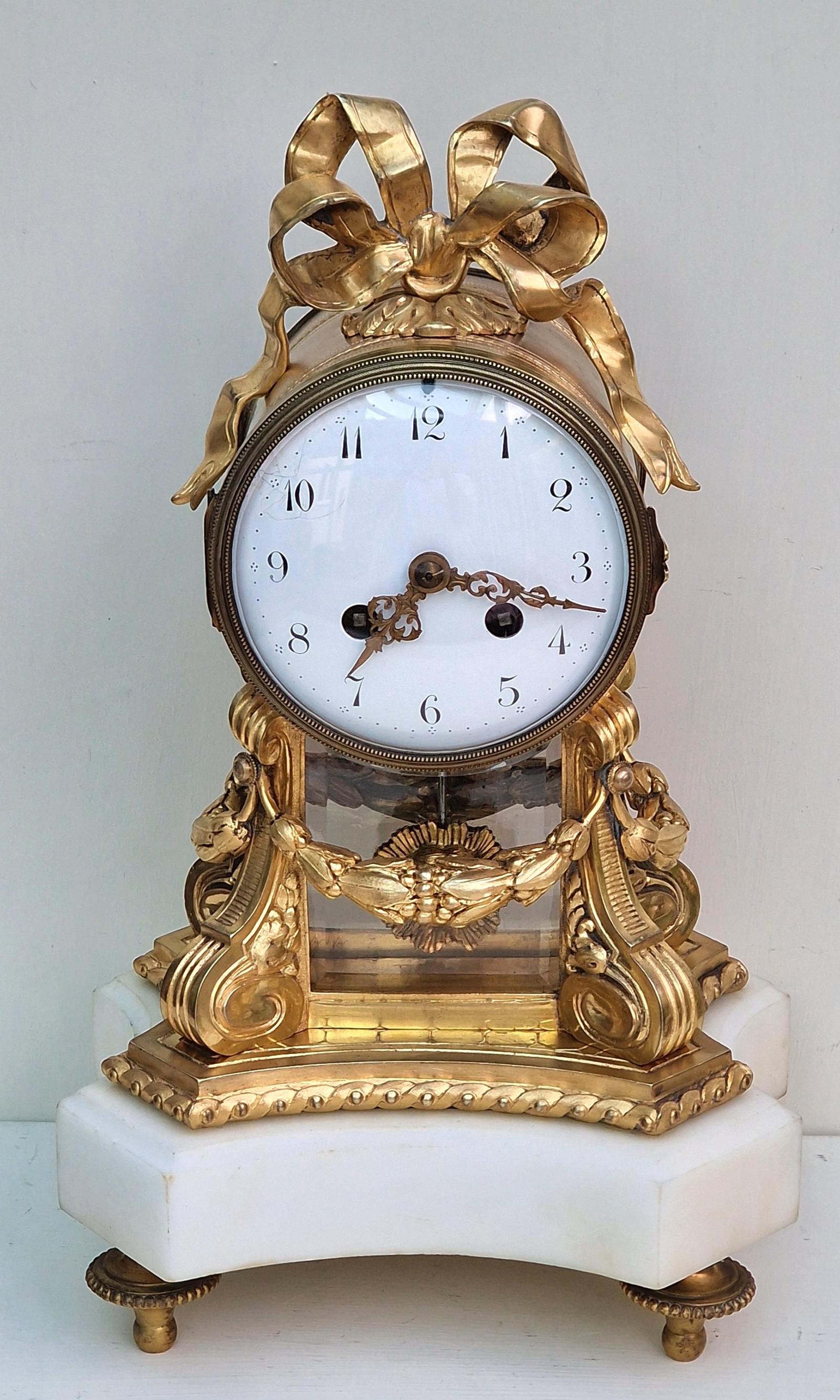 A Gilt & White Marble Mantel Clock (1 of 8) A Gilt & White Marble Mantel Clock (1 of 8)