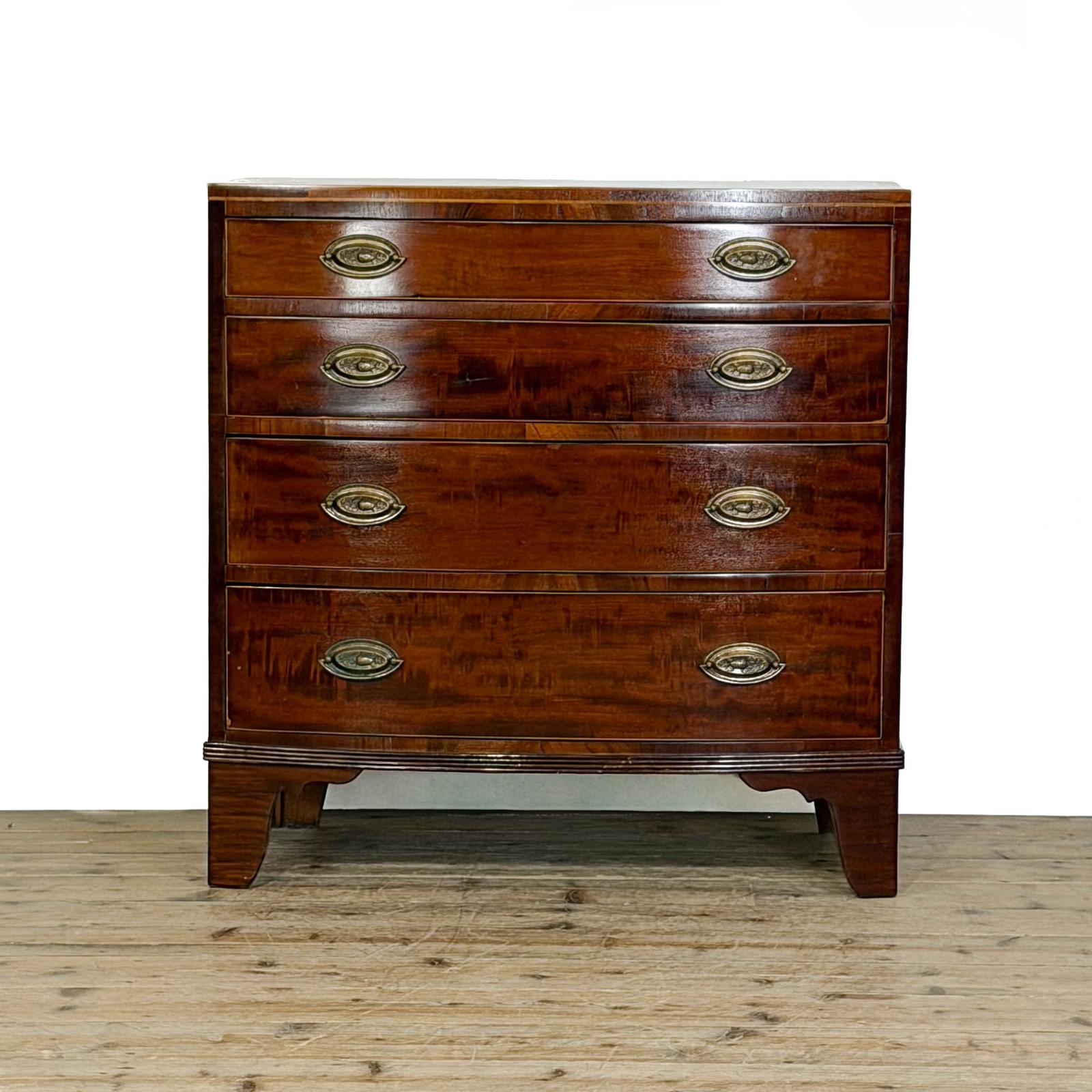 Antique Mahogany Bow Front Chest of Drawers (1 of 9) Antique Mahogany Bow Front Chest of Drawers (1 of 9)