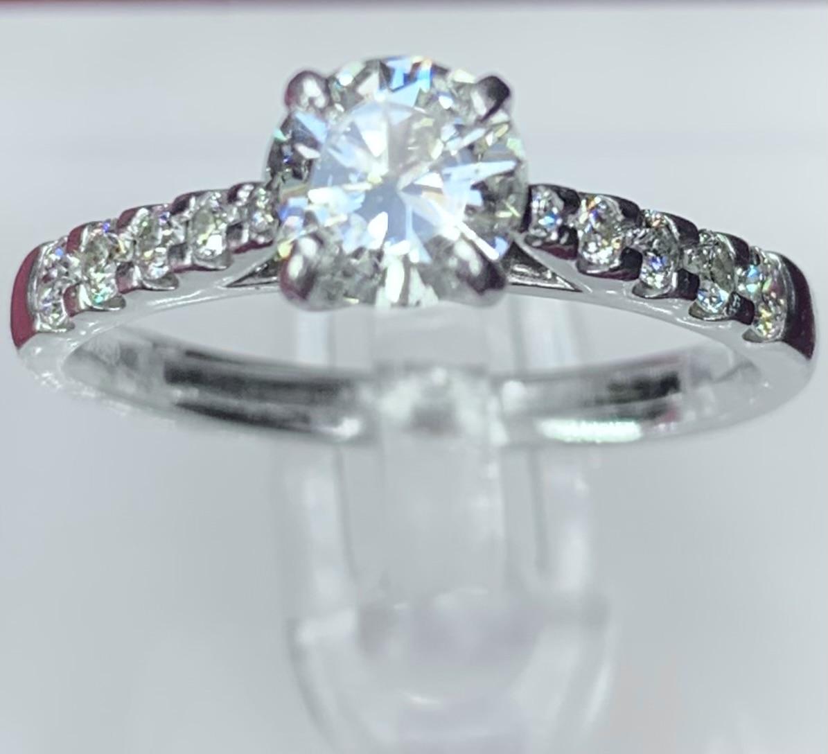 Stunning .89ct Diamond Solitaire Platinum Engagement Ring (1 of 21)