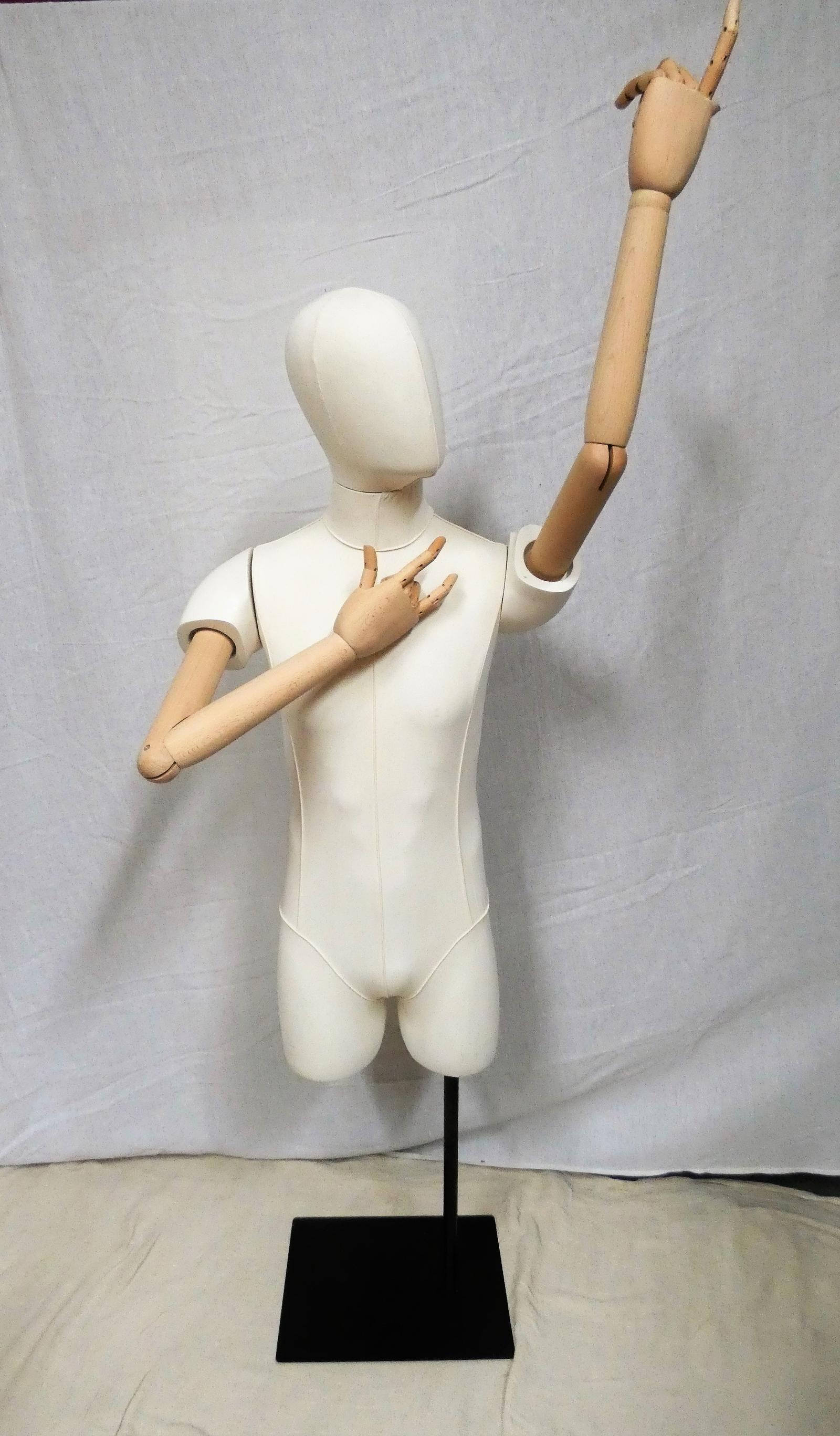 Articulated Mannequin (1 of 9)