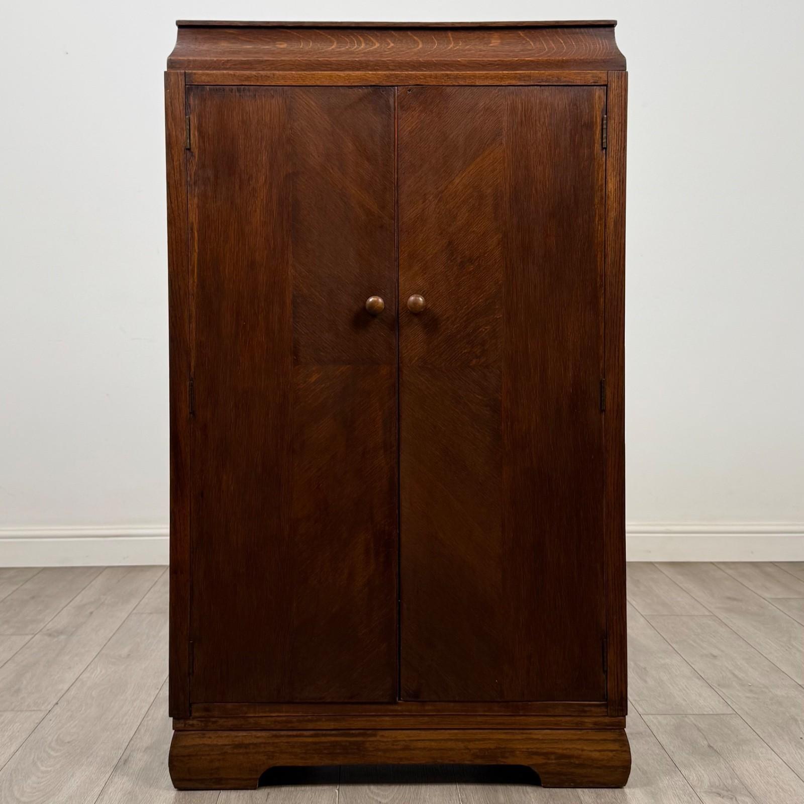 English Wardrobes - main image