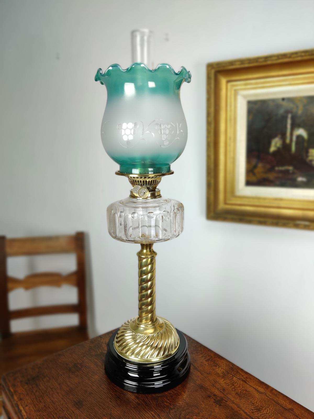 Victorian Oil Lamp with Green Shade (1 of 8)