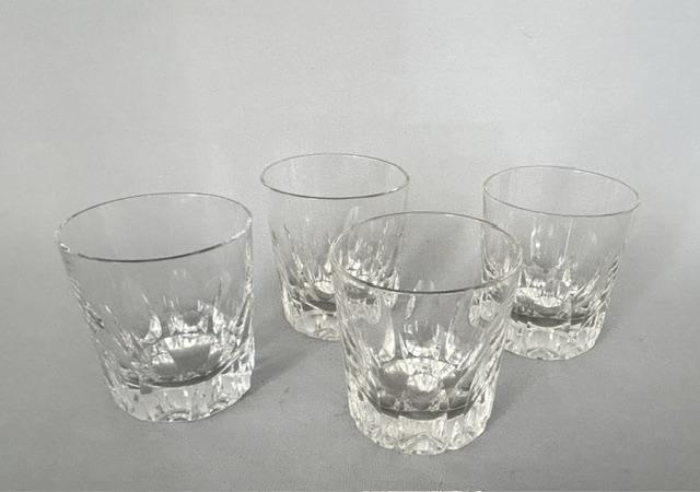 Charming Set of 4 Small Victorian Whisky Tumblers (1 of 7) Charming Set of 4 Small Victorian Whisky Tumblers (1 of 7)