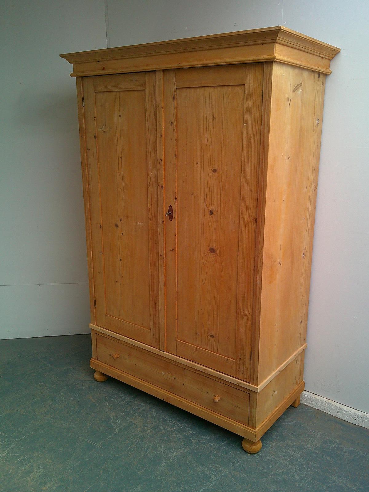 Super Antique Pine 2 Door 1 Panel Knockdown Wardrobe to wax / paint (1 of 11)