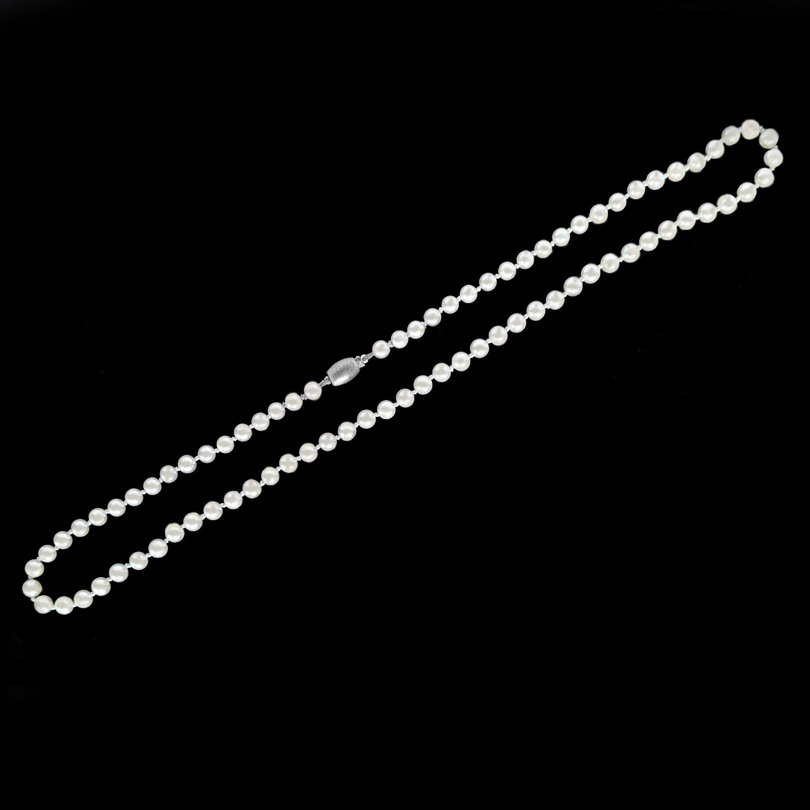 Vintage Cultured Pearl Necklace with Sterling Silver Barrel Clasp (1 of 6) Vintage Cultured Pearl Necklace with Sterling Silver Barrel Clasp (1 of 6)