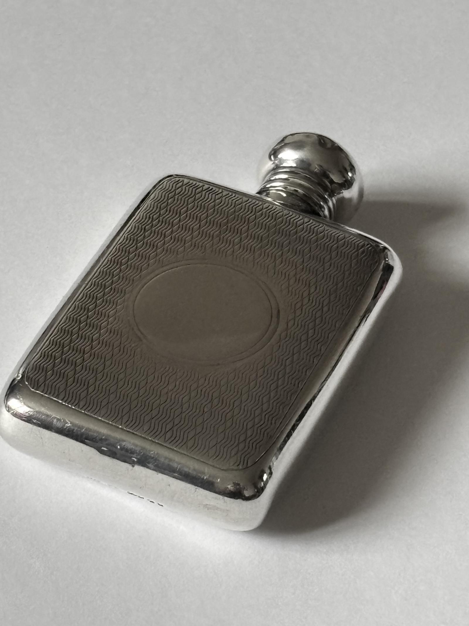 Sterling Silver Art Deco Scent Perfume Flask A & J Zimmerman 1924 (1 of 14) Sterling Silver Art Deco Scent Perfume Flask A & J Zimmerman 1924 (1 of 14)