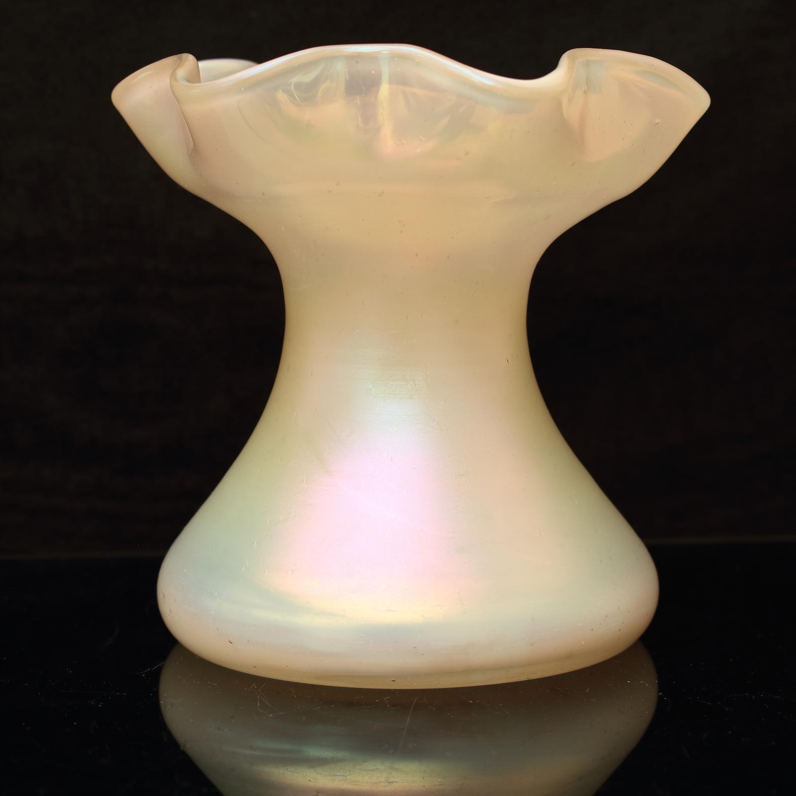 Kralik Art Nouveau Glass Vase Iridescent Mother of Pearl - Bohemia (1 of 21) Kralik Art Nouveau Glass Vase Iridescent Mother of Pearl - Bohemia (1 of 21)