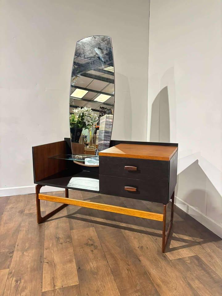 Mid Century G Plan Teak & Black Painted Dressing Table (1 of 17)