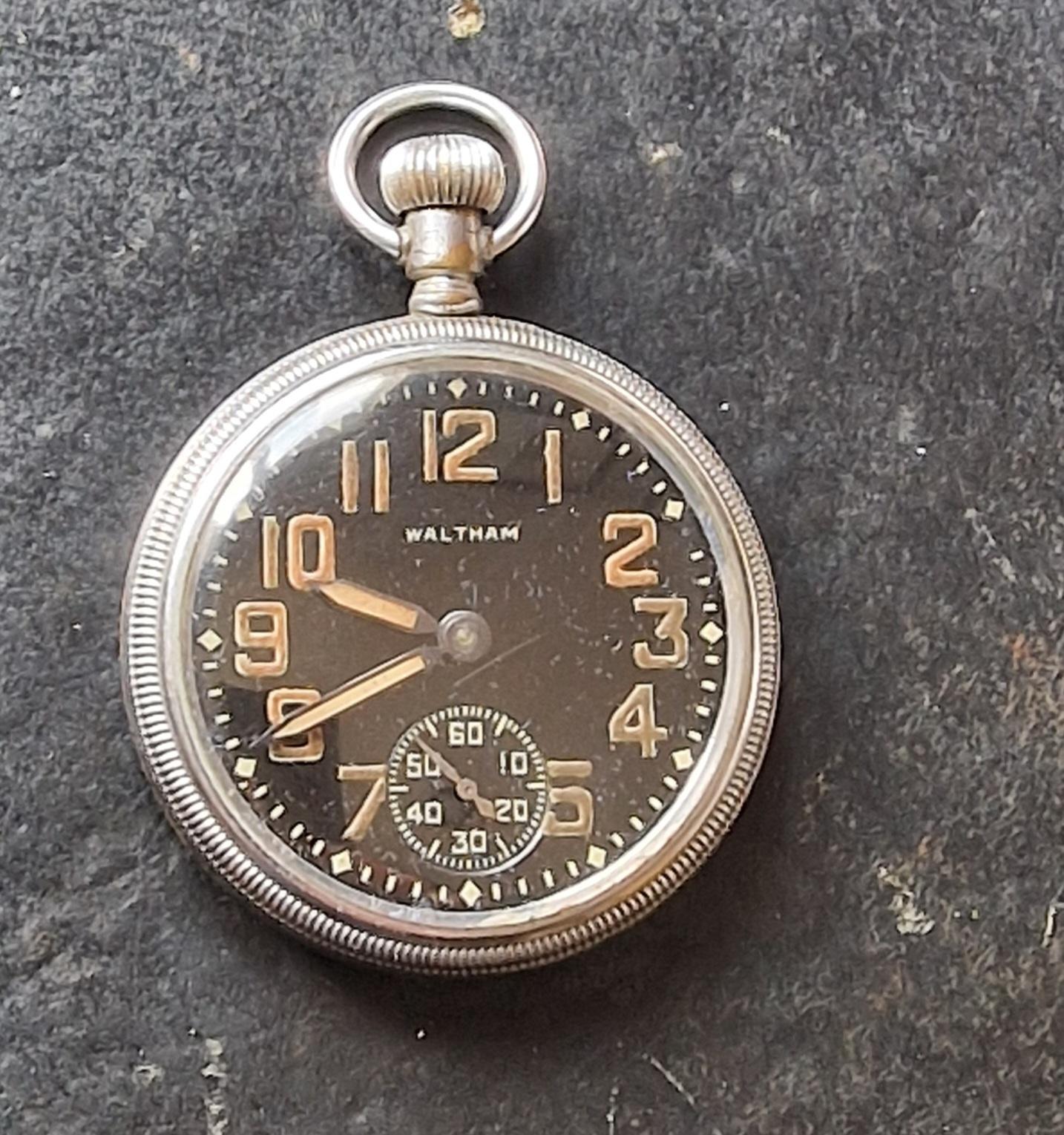 A WW2 Waltham Pocket Watch (1 of 5)