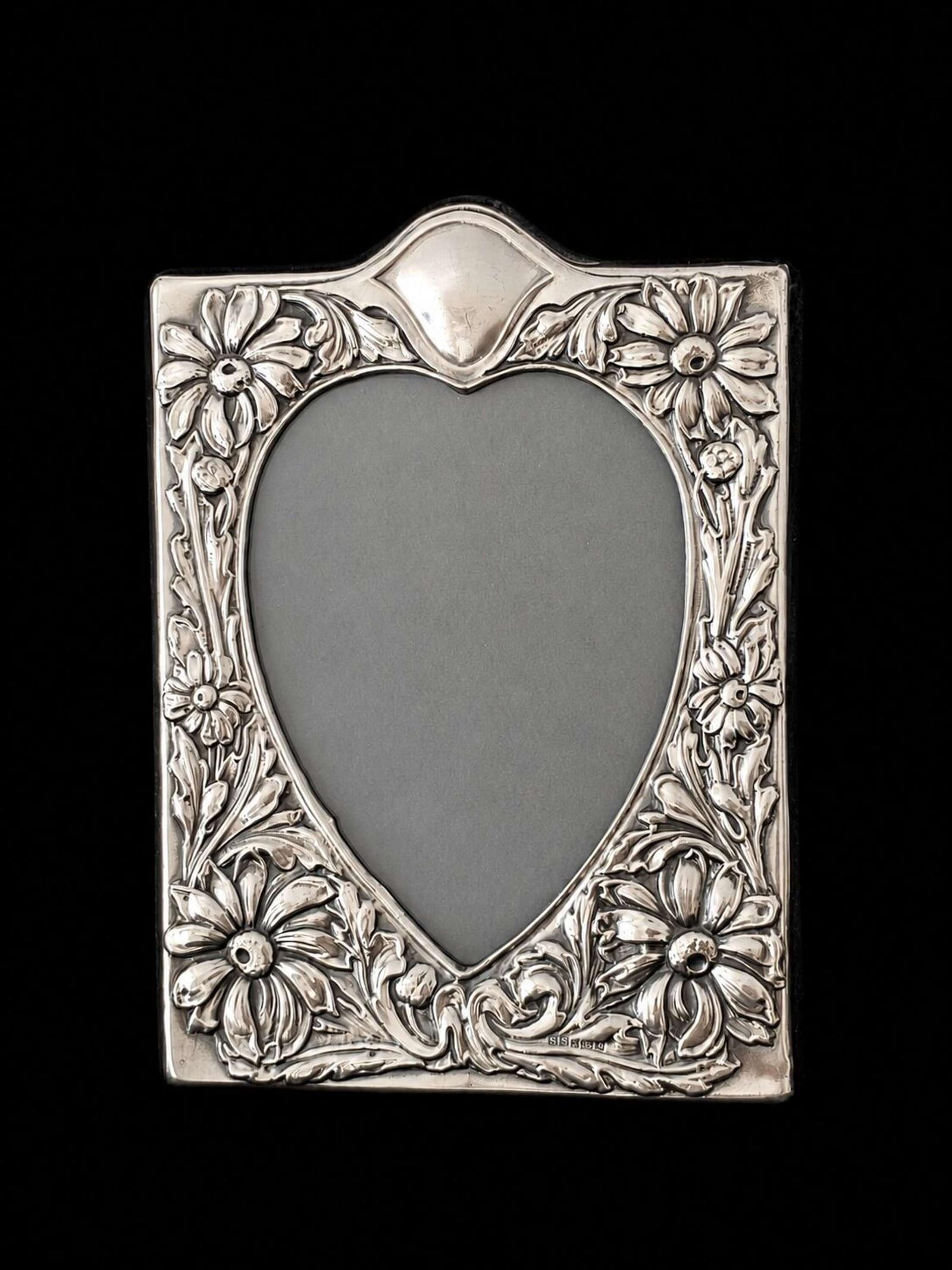 Vintage Silver Heart Photo Frame (1 of 7) Vintage Silver Heart Photo Frame (1 of 7)