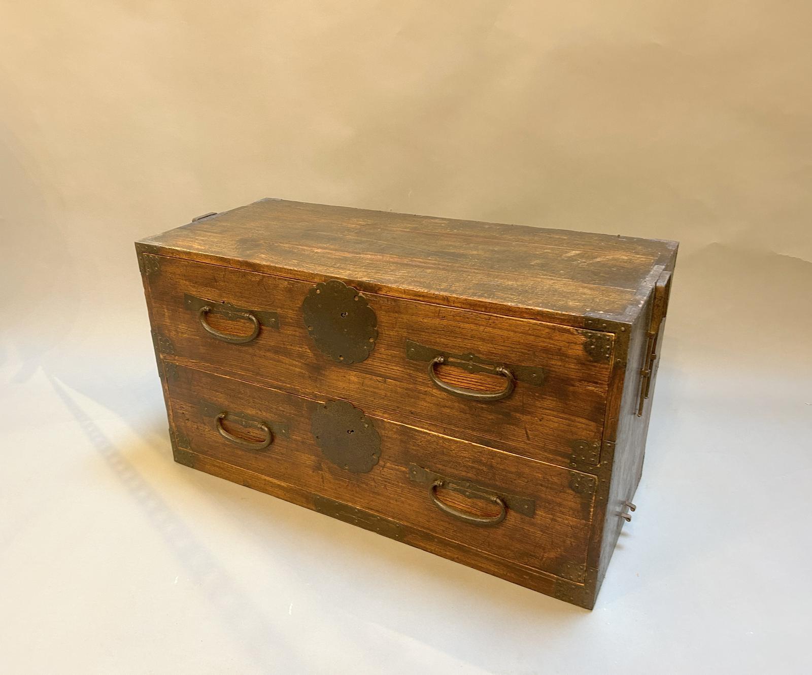 Antique Japanese Tansu Chest of Drawers (1 of 10) Antique Japanese Tansu Chest of Drawers (1 of 10)