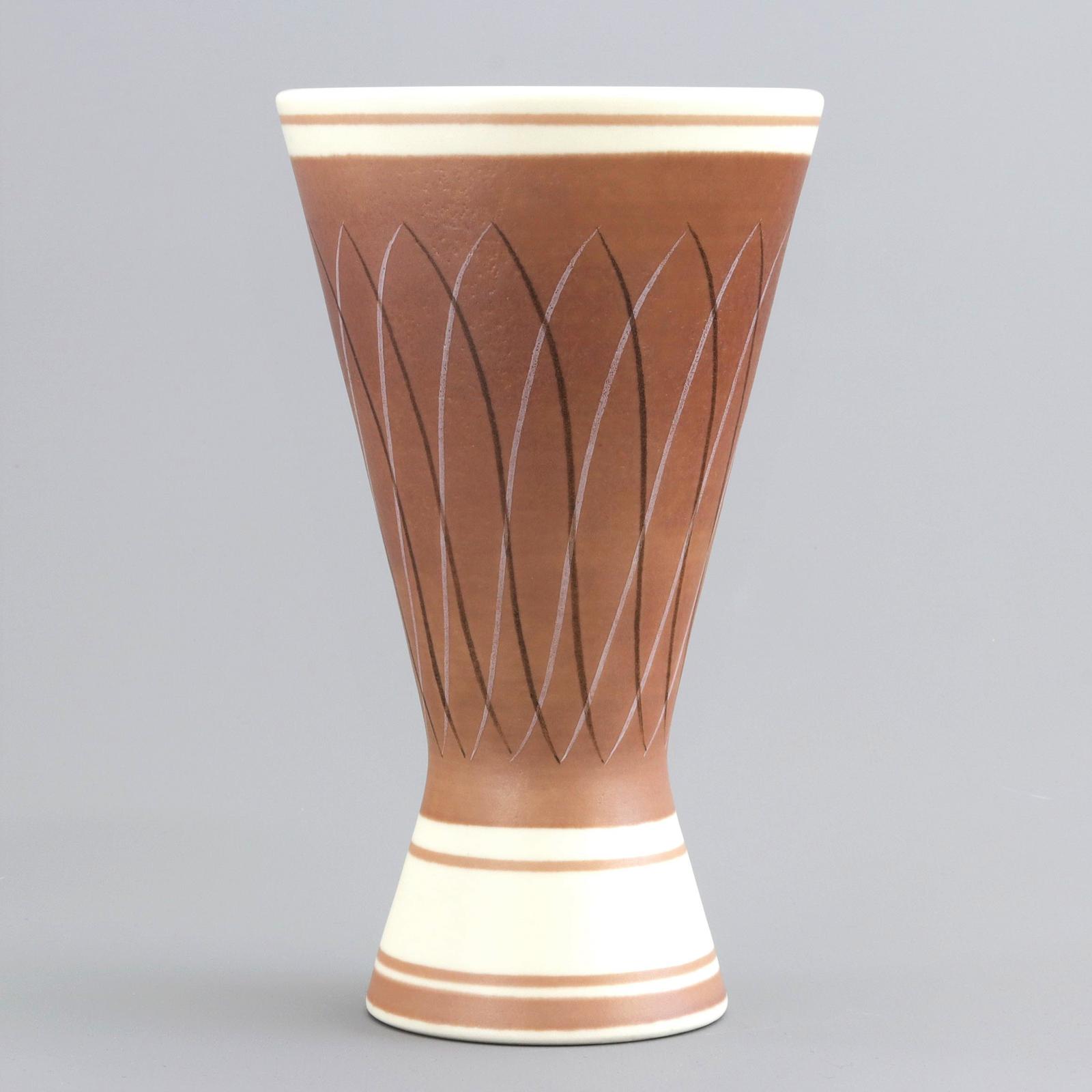 Mid-century Poole Pottery Freeform Vase Shape 714 in PRB Pattern c.1953 (1 of 8)