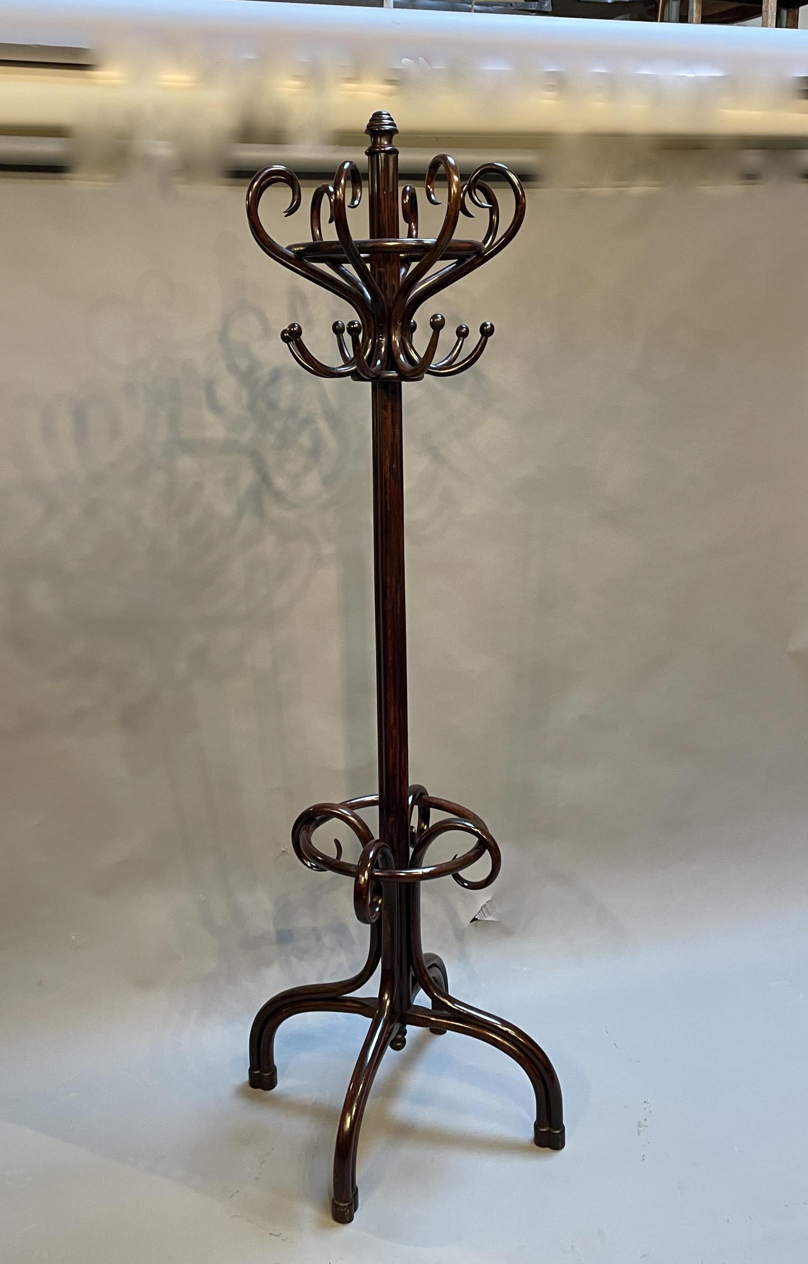 Thonet Bentwood Coatstand (1 of 7) Thonet Bentwood Coatstand (1 of 7)