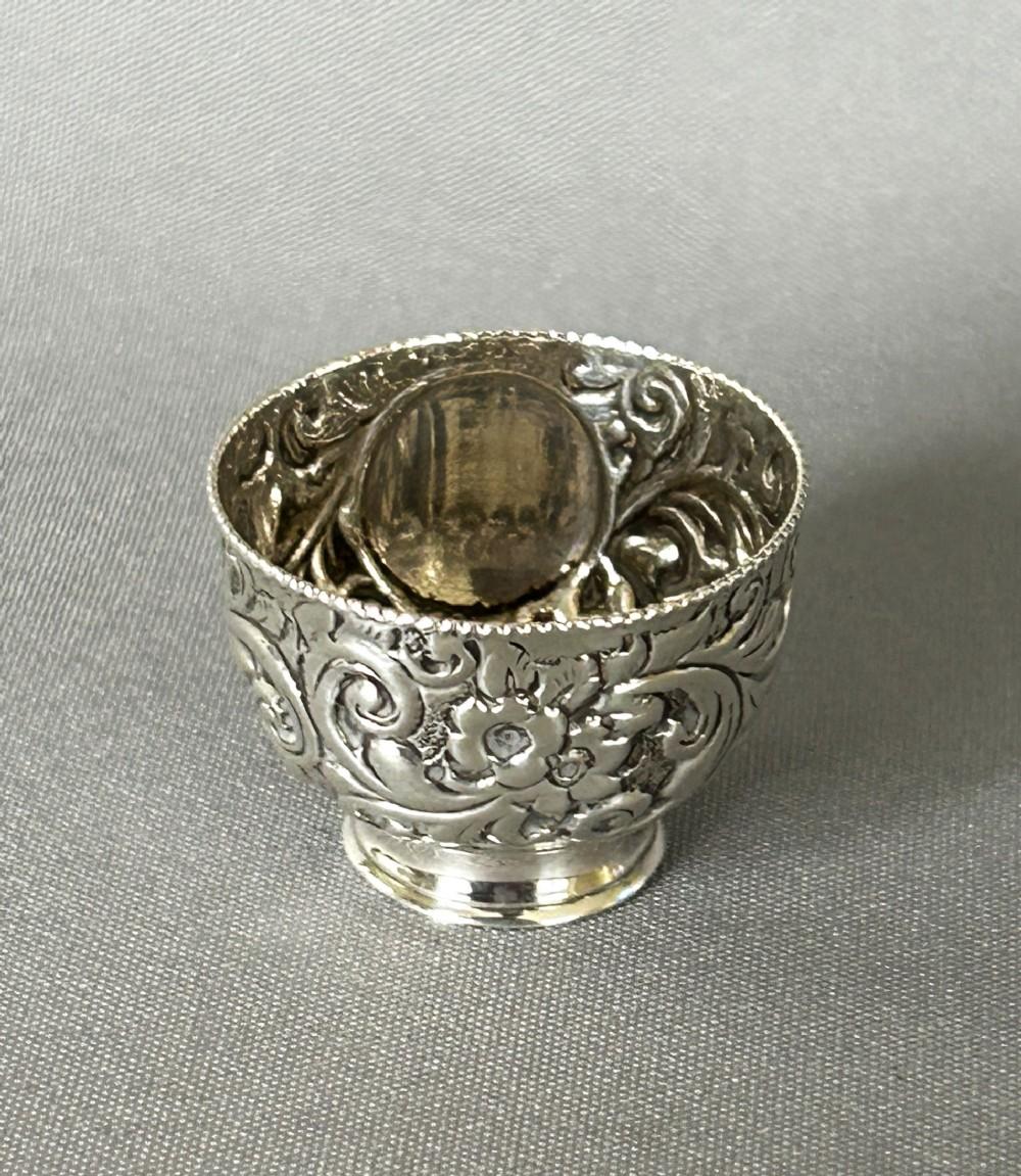 Exquisite Victorian Silver Miniature Rosebowl (1 of 6)