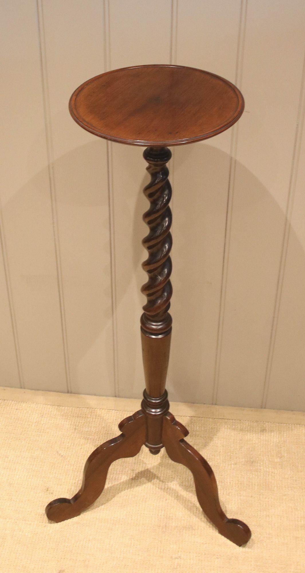 Late 19th Century Walnut Jardiniere Stand (1 of 10)