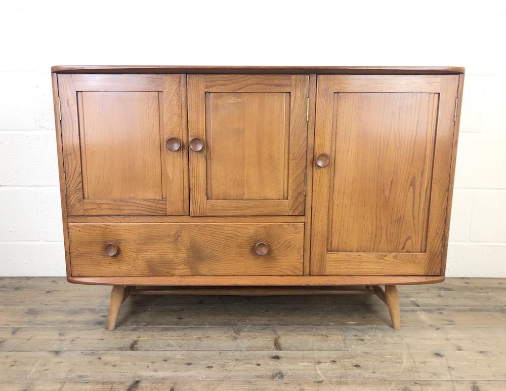 Vintage Mid Century Ercol Golden Elm Sideboard (1 of 16) Vintage Mid Century Ercol Golden Elm Sideboard (1 of 16)