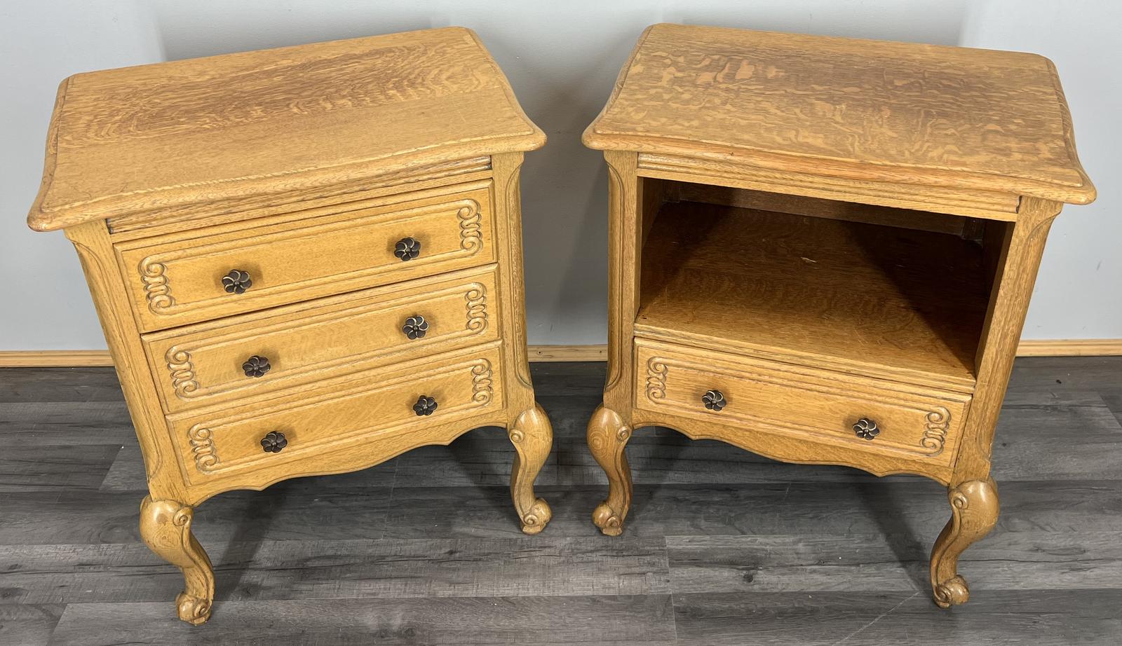 French Vintage Oak Bedside Tables Pair Cupboards Cabinets LOT 3948 (1 of 13)