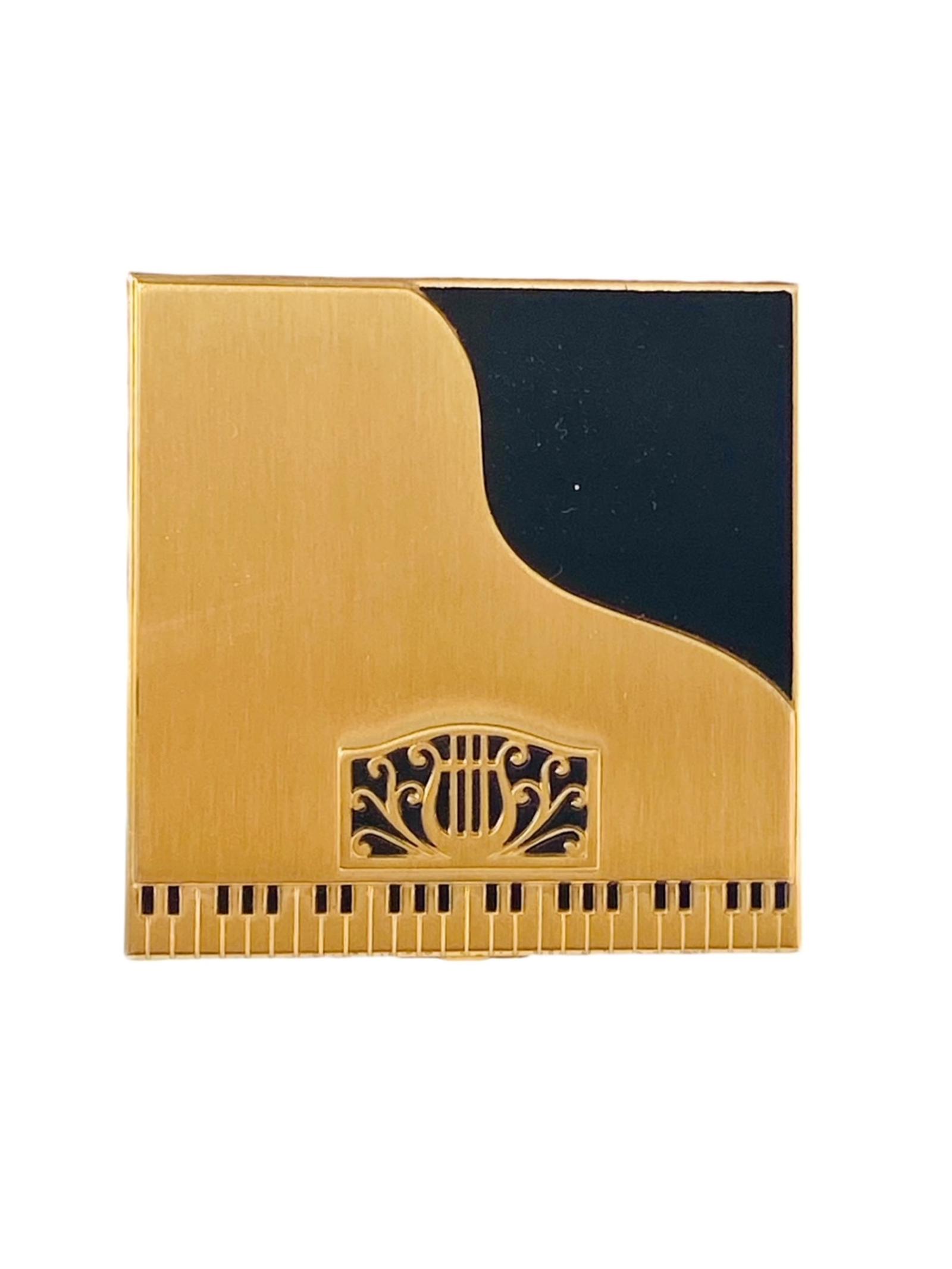 Vintage 1950s Volupte' Pianette Novelty Powder Compact (1 of 8) Vintage 1950s Volupte' Pianette Novelty Powder Compact (1 of 8)