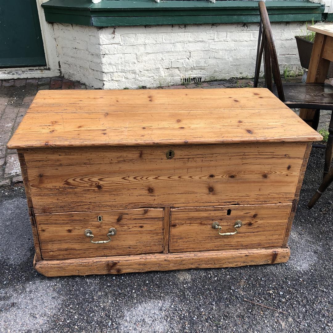 Antique Georgian Pine Box Chest with Drawers Early 1800's (1 of 10) Antique Georgian Pine Box Chest with Drawers Early 1800's (1 of 10)