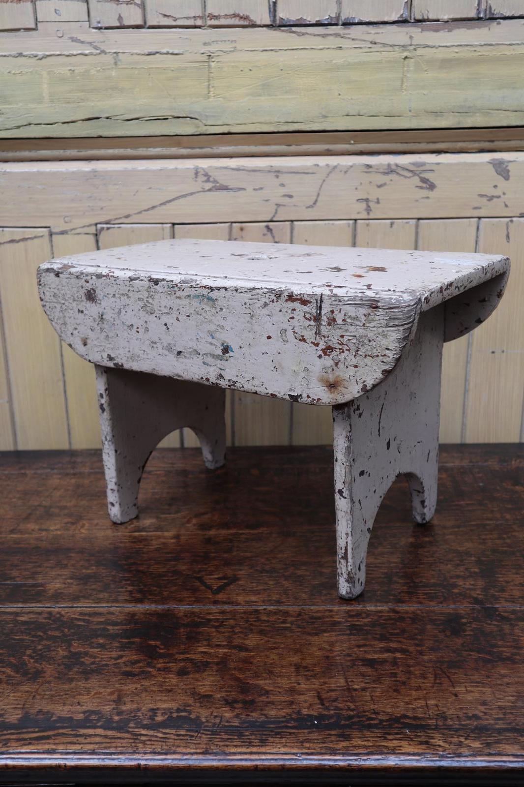 Late 19th Century Scottish Vernacular Painted Creepie or Boarded Stool (1 of 27)