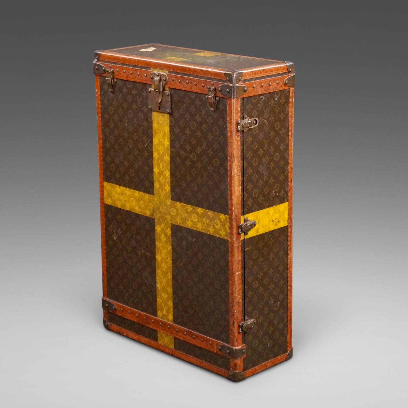 1930s Louis Vuitton Traveling  Wardrobe Trunk (1 of 11)