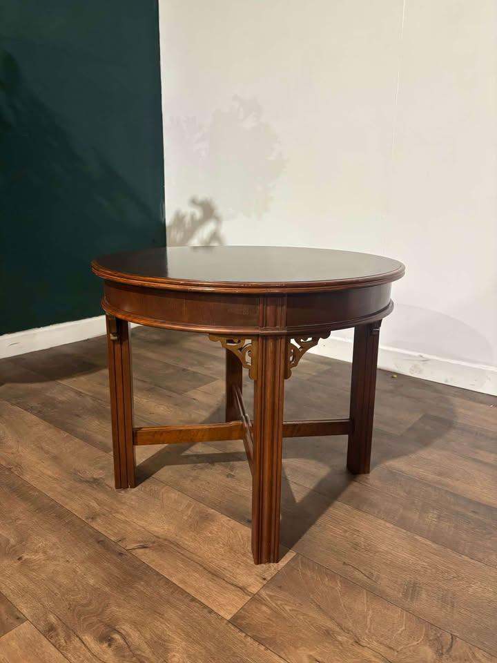Reproduction Mahogany Circular Coffee Table (1 of 12)