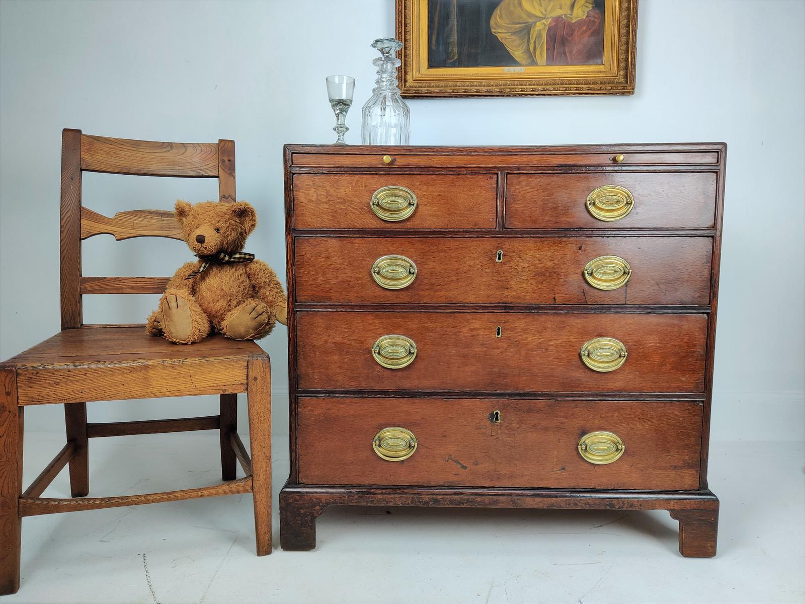 Oak Chest of Drawers - George II (1 of 14)