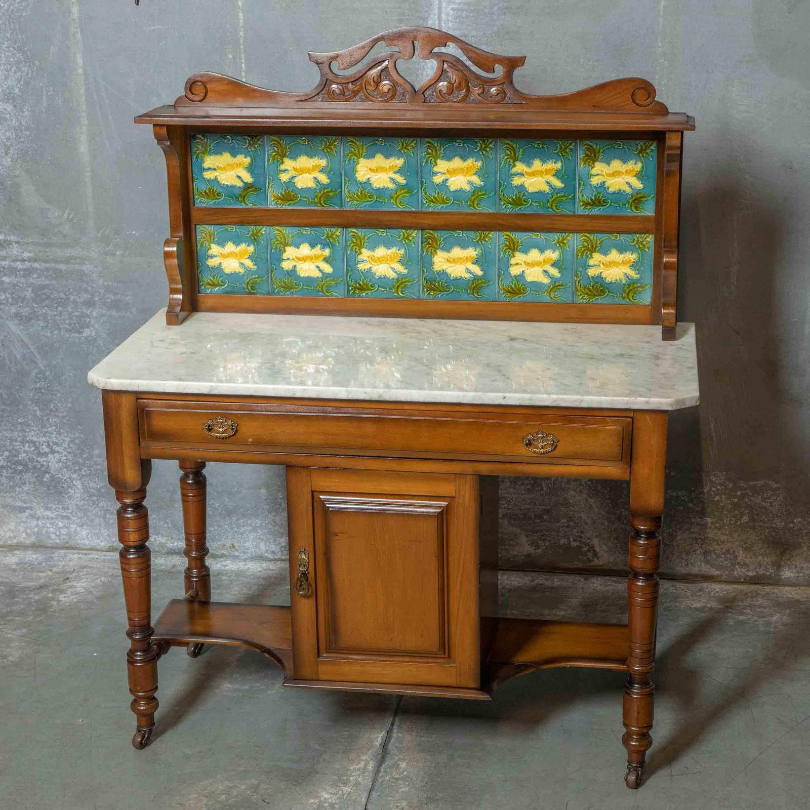 Late Victorian Walnut Washstand (1 of 12)