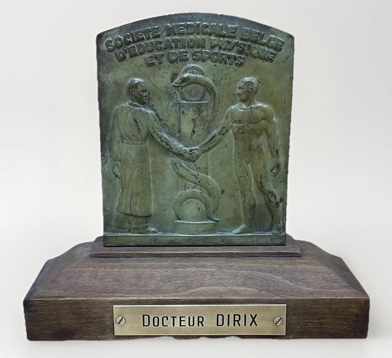 Art Deco Bronze Plaque Belgium Medical Society & Sports - Antique c.1920 (1 of 6) Art Deco Bronze Plaque Belgium Medical Society & Sports - Antique c.1920 (1 of 6)