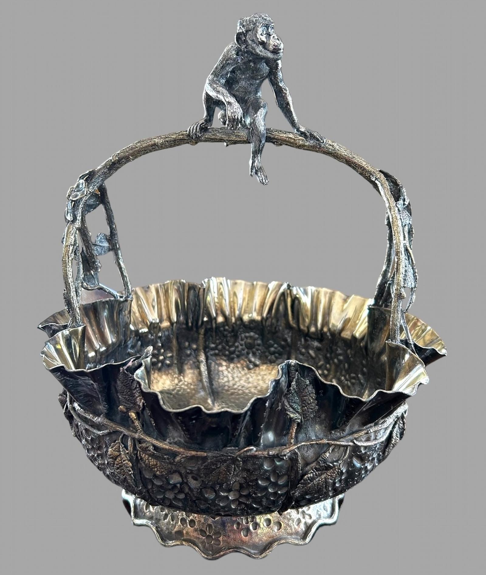 Simpson, Hall, Miller & Co Interesting Bowl (1 of 4)