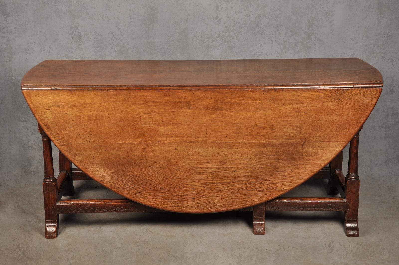 Large 18th Century Oak Gateleg Table (1 of 10)