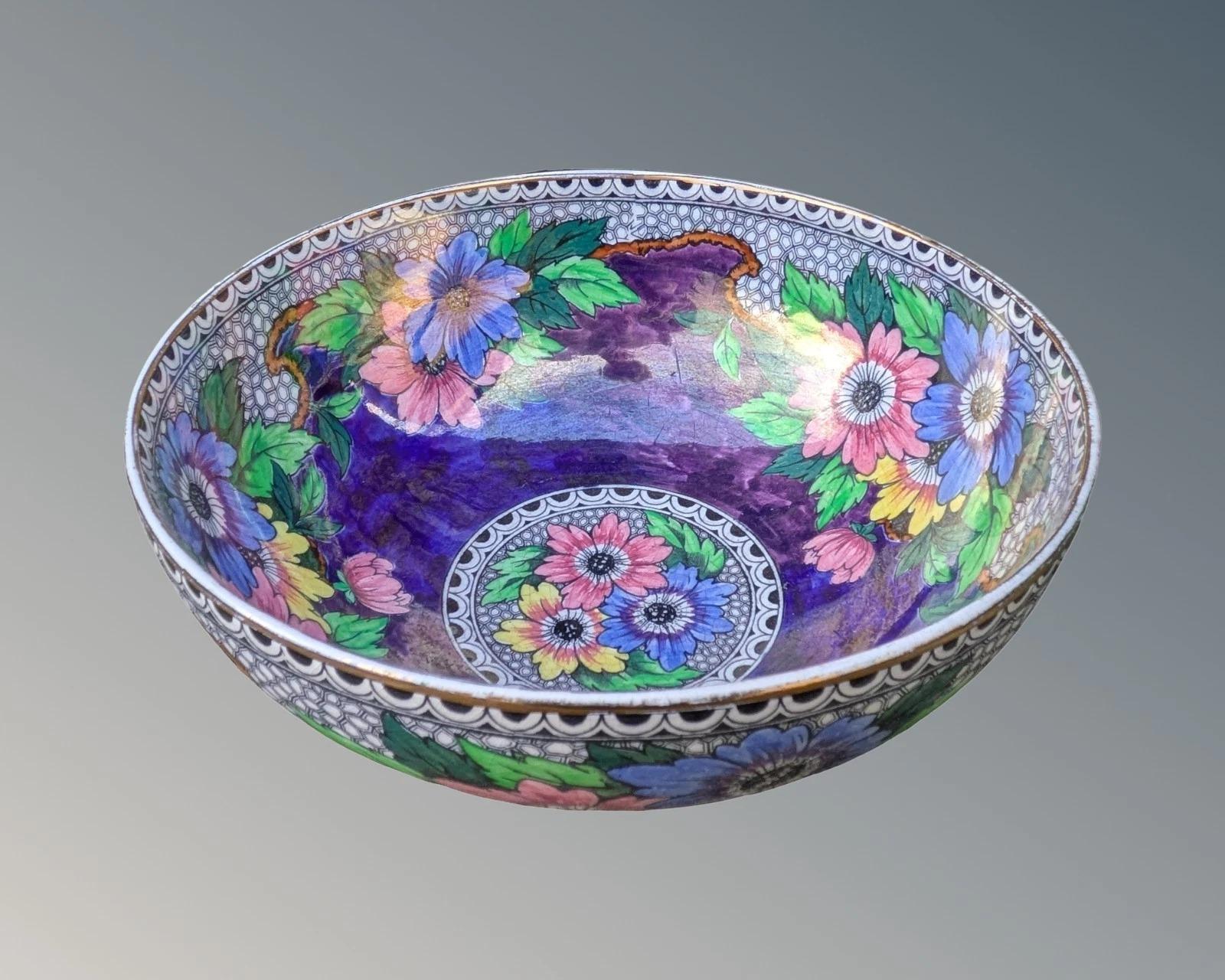 Large Maling Honeycomb & Daisy Pattern (1 of 4)