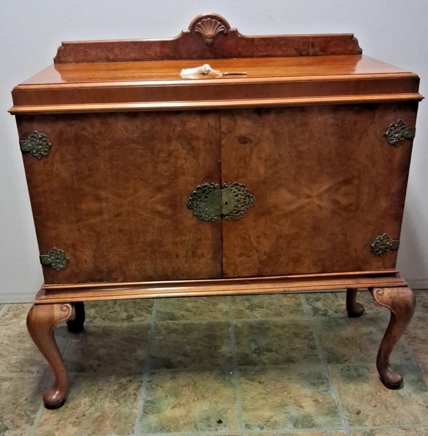 Antique Art Deco Walnut Burr Drinks Cabinet (1 of 11) Antique Art Deco Walnut Burr Drinks Cabinet (1 of 11)