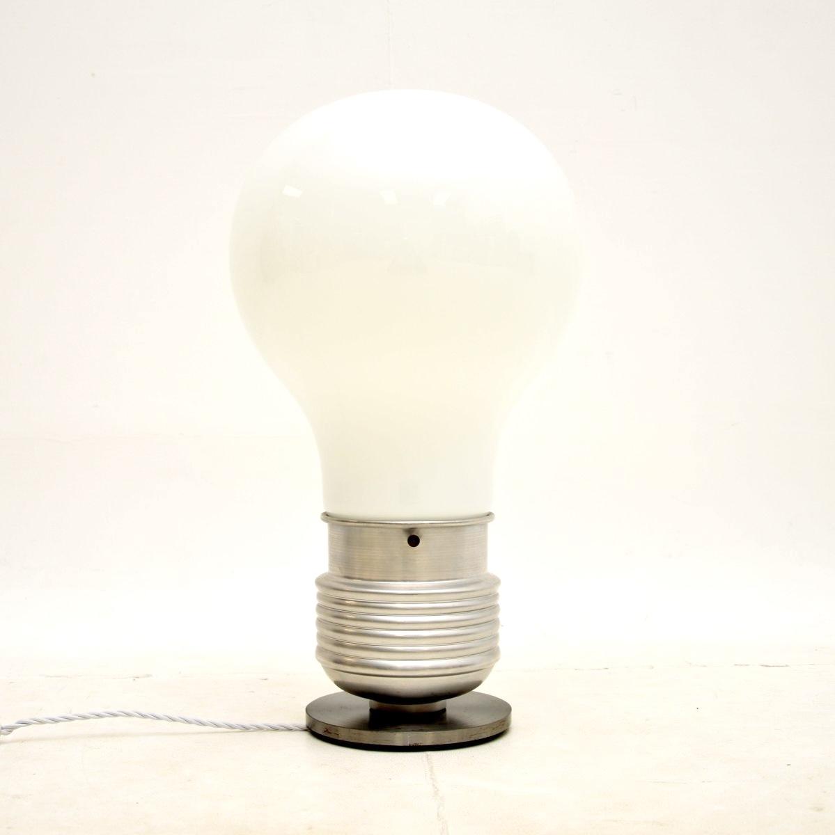 Vintage Italian Table Lamp by Nuova Elleluce (1 of 6) Vintage Italian Table Lamp by Nuova Elleluce (1 of 6)